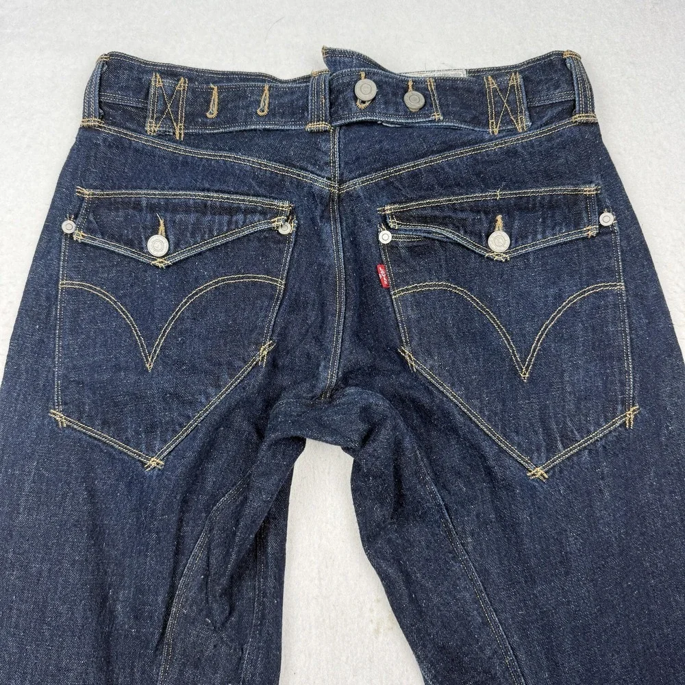 Vintage Levi's Engineered Twisted 501 Denim Jeans Buckle Back 90s 30x34